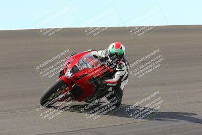 media/Nov-05-2022-SoCal Trackdays (Sat) [[f8d9b725ab]]/Bowl (1145am)/